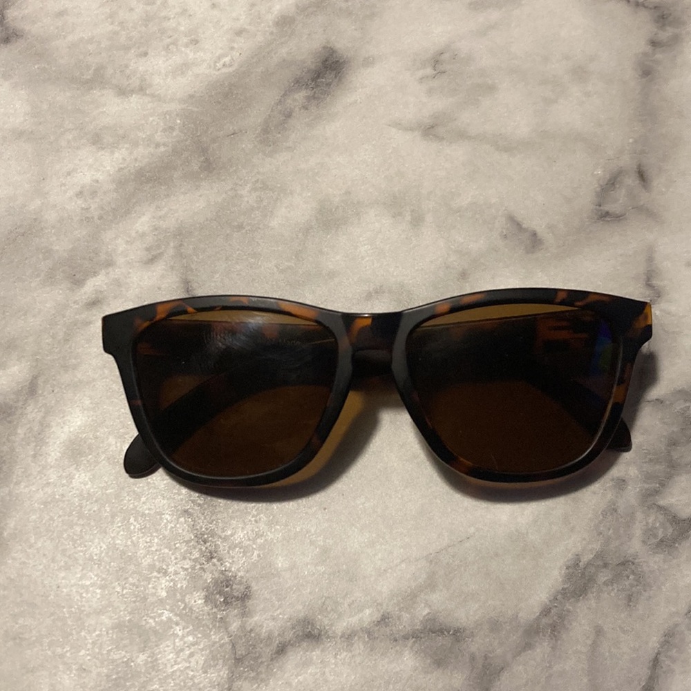 Sunglasses - Picture 3 of 14